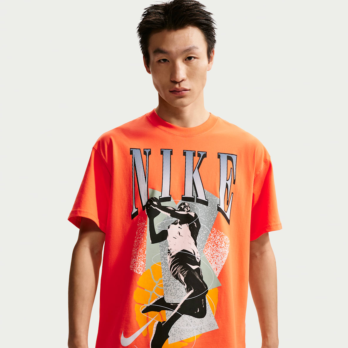 NIKE公式】 オレンジ トップス & Tシャツ【ナイキ公式通販】